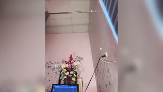 Gái dâm mông to nhét toy vào lồn lỗ đít thủ dâm lồn múp chảy nước