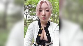 Gái xinh Public ở Công viên, Chubby Vú bự rung lồn lén lút thủ dâm live sex rên rỉ